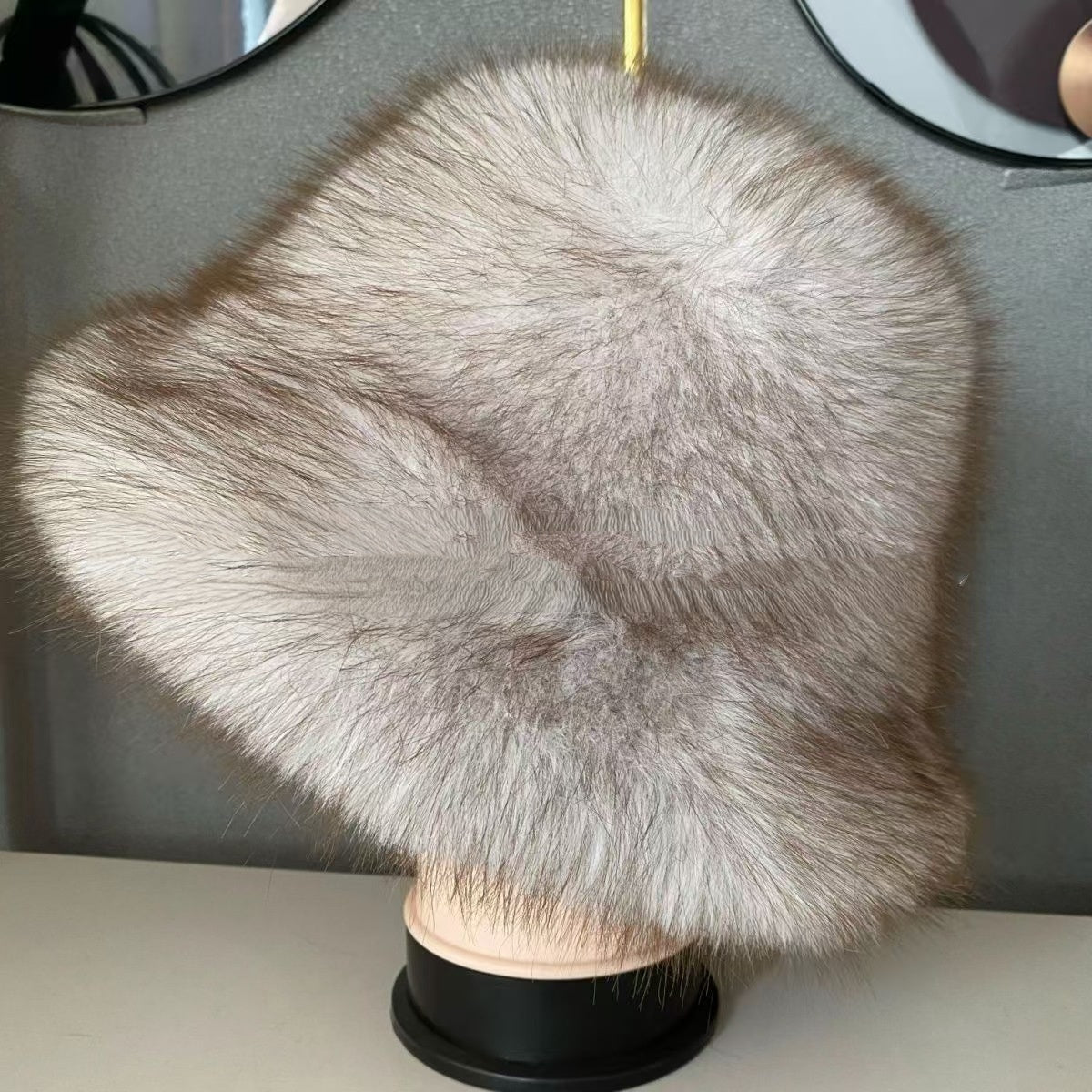 Ζεστό φθινοπωρινό και χειμωνιάτικο καπέλο για γυναίκες με μεγάλο γείσο από γούνα αλεπούς